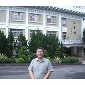 Younger Huang's photo