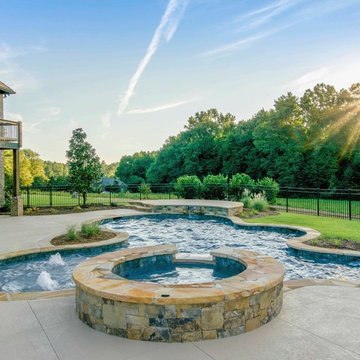 Luxury Pools & Spas