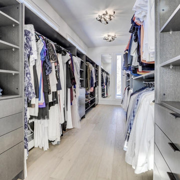 Closets with full storage function