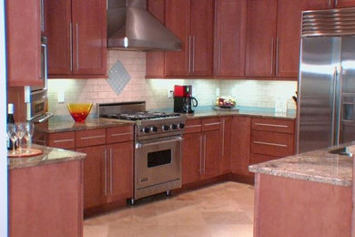 Kitchen - contemporary kitchen idea in Atlanta
