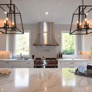 Striking Black and White Kitchen