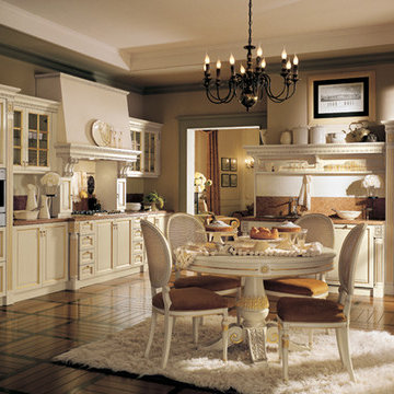 Luxury Italian Custom Made Kitchens by Martini Mobili