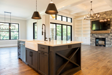 Example of a kitchen design in Louisville