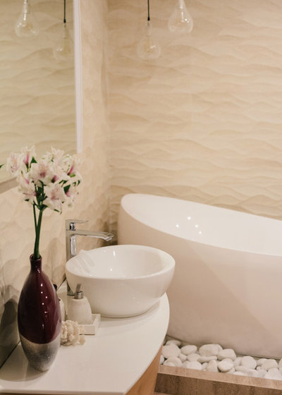 Современная классика Ванная комната by Ирина Поварова