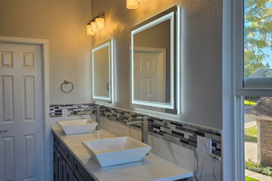 Example of a bathroom design in Denver