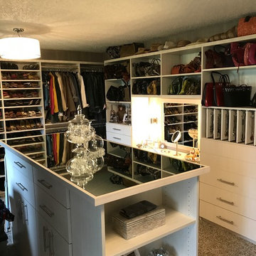 Walk-in Closet - White