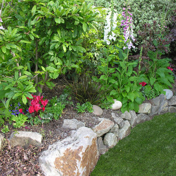 Rustic Berkeley Craftsman Front Yard Patio
