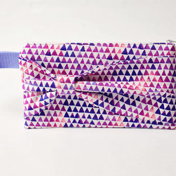 Bow Zipper Pouch - Lifestyle And Leisure