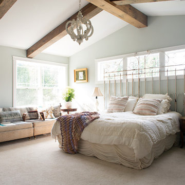 My Houzz: Reclaimed Wood and Vintage Finds in an Ohio New Build