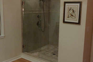 Bathroom - traditional bathroom idea in Tampa