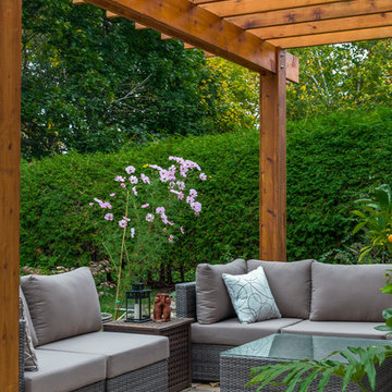Casual Outdoor Living