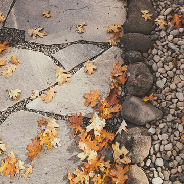 Cobble and Flagstone Pathway