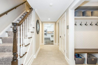 Transitional entryway photo in New York