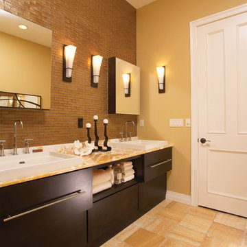 Woodharbor Bathrooms