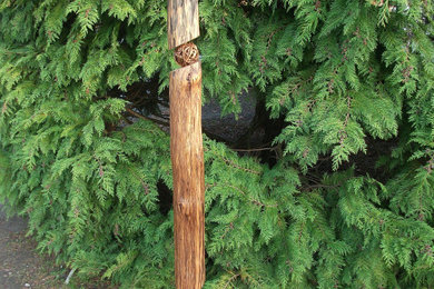 Dekorative Stelen aus massiver Eiche für Ihren Garten – Jede Stele ein Unikat