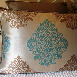 Cushions, Window Seats and Misc - Decorative Pillows