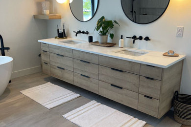 Inspiration for a transitional bathroom remodel in Vancouver