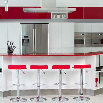 Modern High-Gloss Red Kitchen