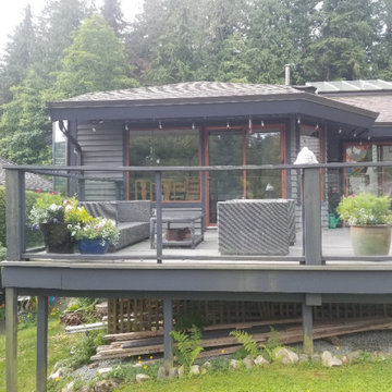 Custom Wood Deck & Cedar Privacy Wall