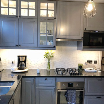 Traditionnal Grey IKEA Kitchen Makeover Renovation