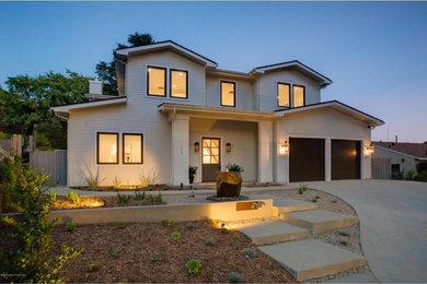 Example of an exterior home design in Los Angeles