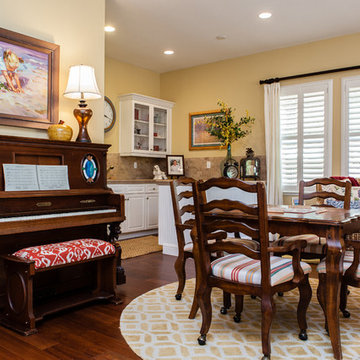 Large Colorful Family Room