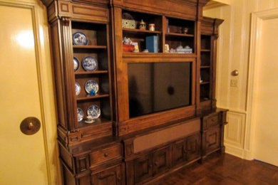 Inspiration for a timeless family room remodel in Dallas