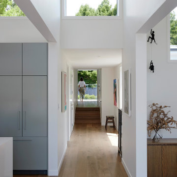 Sun-soaked urban retreat