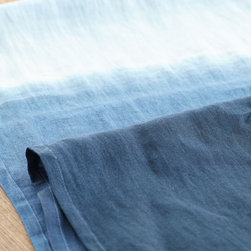 OMBR&Eacute; TABLE RUNNER - NEW - Products