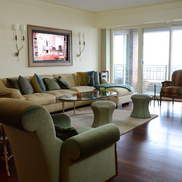 Lincoln Park Residence - Scrolling Artwork / LCD SCREEN