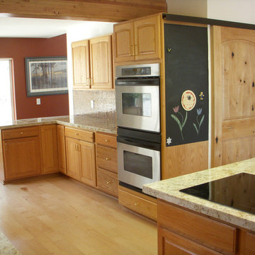 Colonial Cream 18x26 Granite Mini-Slab Kitchen Counter Remodel