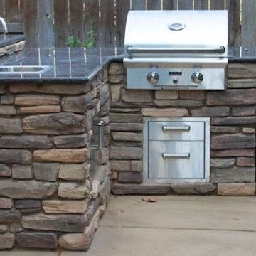 Outdoor Kitchen
