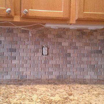 KITCHEN - Backsplash - Basket Weave Stone / No Grout