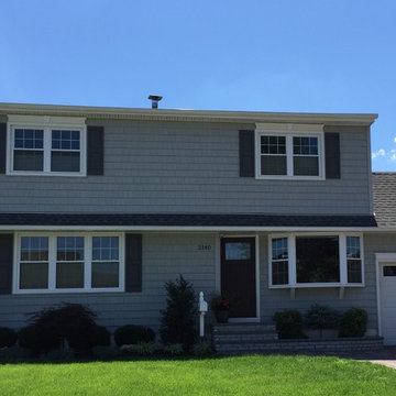 Westbury Siding - Cape Cod Gray Shakes with Pewter Gray Roof