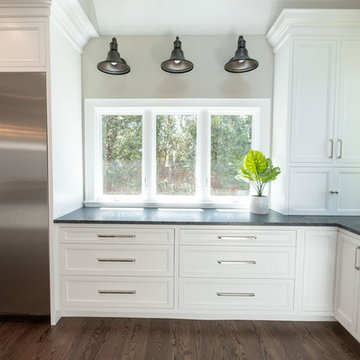 Modern Farmhouse Kitchen and Home Bar