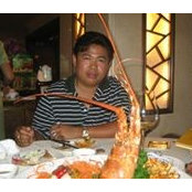 Johnny Oudom's photo
