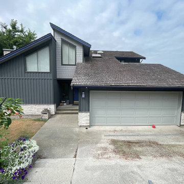 Siding Installation - James Hardie Board and Batten in Midnight Black