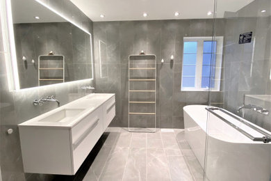 Design ideas for a bathroom in Montreal.