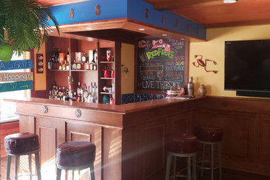 Example of a minimalist home bar design in Calgary