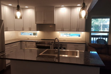 This is an example of a nautical kitchen in Orlando.