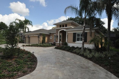 Inspiration for a timeless exterior home remodel in Tampa