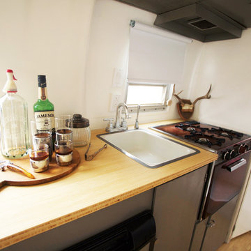 1965 AIRSTREAM CARAVEL, 17′ -SHELLY- $49,995