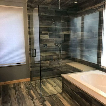Frameless Door, Panel, Return Panel Notched for Tub Deck