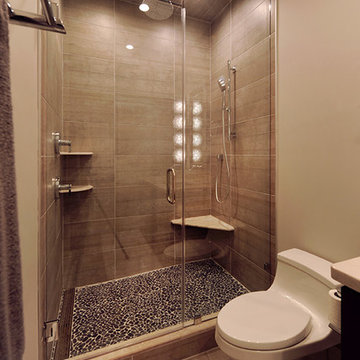 Emerald Isle Vacation Home - Guest Bathroom
