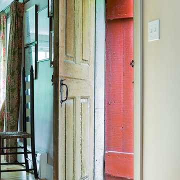 1670 Antique Colonial
