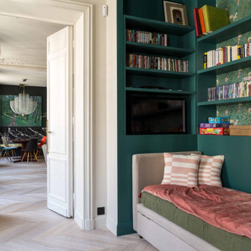 Le bureau d'un appartement familial haussmannien