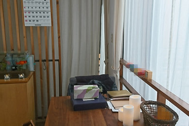 他の地域にある北欧スタイルのおしゃれなダイニングの写真