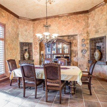 S. Frontier Trail Residence