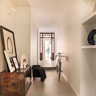 Foto på en shabby chic-inspirerad hall