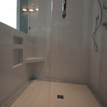 Bathroom/Laundry Room